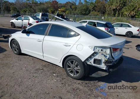 2018 Hyundai Elantra Value Edition z USA, uszkodzony, nr VIN 5NPD84LF5JH293478